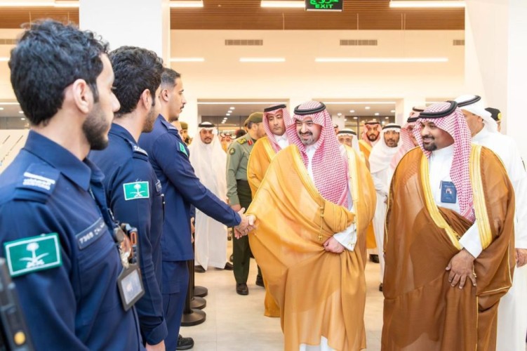 نائب أمير تبوك يقف على الجهود المبذولة لخدمة ضيوف الرحمن بمنفذ حالة عمار