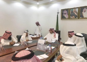 محافظ العلا يترأس اجتماع المجلس المحلي الأول