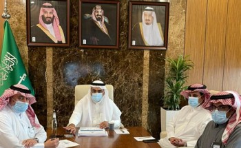 أمين الشرقية يناقش عدد من إنجازات الوكالات والبلديات والخطط المستقبلية في المنطقة في الاجتماع المرئي الدوري أمين الشرقية يناقش عدد من إنجازات الوكالات والبلديات والخطط المستقبلية في المنطقة في الاجتماع المرئي الدوري