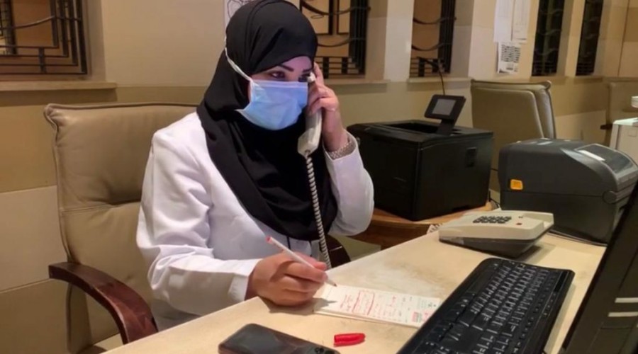 ضمن الكوادر العاملة في التجمع الصحي الأول في المنطقة أكثر من 28 أخصائي اجتماعي يقدمون 10 الآلآف استشارة طبية لنزلاء محاجر الشرقية