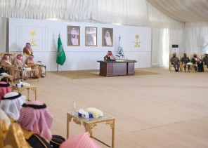 أمير ‎الحدود الشمالية يستقبل المواطنين بمركز السليمانية بالمنطقة
