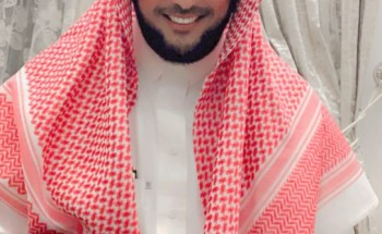 الإعلامي بن مرشد يستقبل عدد مختصر من الأهالي والأقارب في ديوانه الخاص جنوب حائل ويهنئ القيادة الرشيدة بمناسبة حلول عيد الاضحى المبارك الإعلامي بن مرشد يستقبل عدد مختصر من الأهالي والأقارب في ديوانه الخاص جنوب حائل ويهنئ القيادة الرشيدة بمناسبة حلول عيد الاضحى المبارك