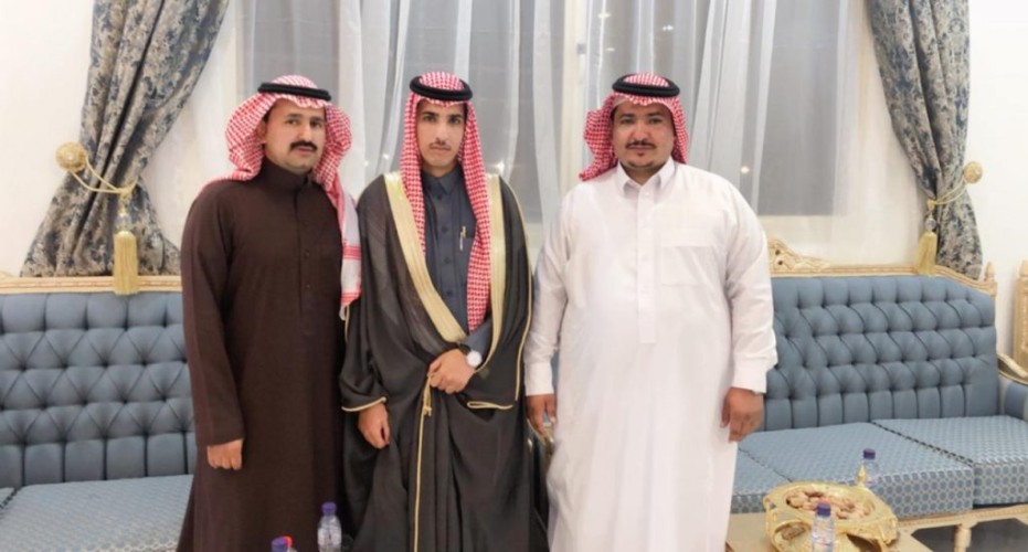 الشيخ ابراهيم بن اسماعيل يحتفي بزفاف نجله عبدالعزيز في منزله الكائن بقرية الوسعة جنوب حائل