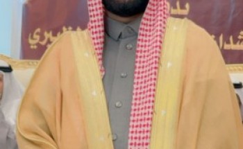 بتغطية خاصة من “الشمال الإخبارية” .. رجل الأعمال “رشدان بن خلف بن قصان المظيبري” يُدشن ديوانه الجديد في قرية الصقرة بحضور المسؤولين ووجهاء القبائل