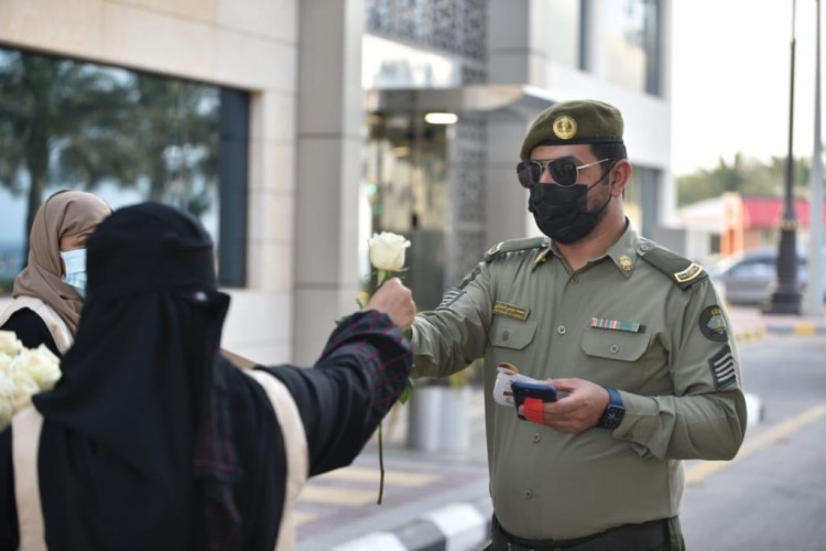 صحة الشرقية تنفذ مبادرة ” عودة سالمة ” للمسافرين والعاملين بجسر الملك فهد
