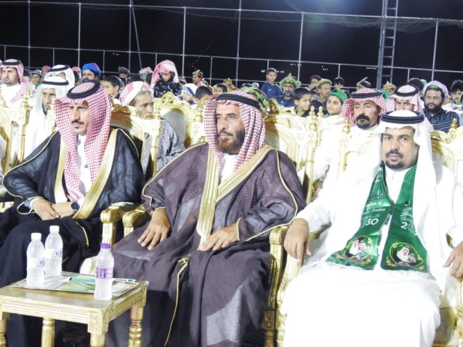 أهالي مركز عمود الريث يحتفلون باليوم الوطني ٨٩ “تحت شعار” همة حتى القمة