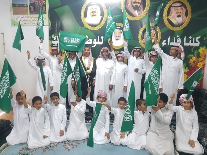 تهنئة معرف بلدة مهيضه في ابانات  مجهد المظيبري والأهالي بيوم الوطن٨٩
