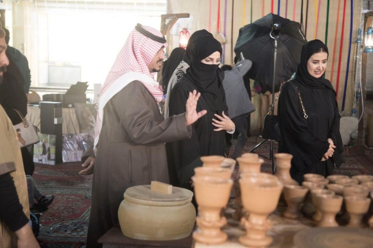 34 ألف زائر يشهدون مهرجان ( أيام الحب ) في الدمام وفود حكومية وخاصة تزور المهرجان.. وإشادة كبيرة بفعالياته