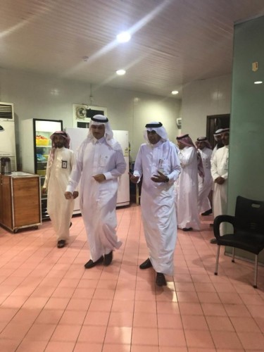 مساعد وزير العمل والتنمية الاجتماعيه في زيارة لدار التوجيه الاجتماعي ببريدة