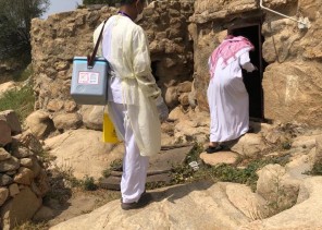 صحة جازان تخصص 28 فرقة ميدانية لتنفيذ جولات وزيارات على المنازل لتقديم لقاح كورونا لكبار السن صحة جازان تخصص 28 فرقة ميدانية لتنفيذ جولات وزيارات على المنازل لتقديم لقاح كورونا لكبار السن