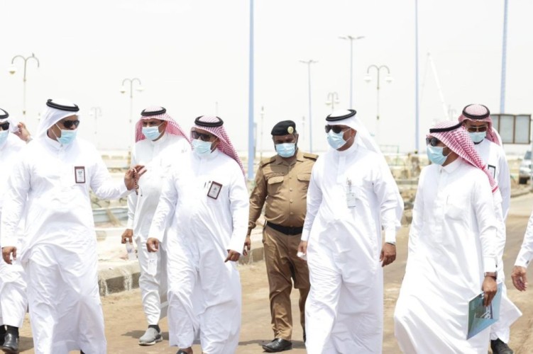 بتوجيهات سمو أمير منطقة جازان وسمو نائبه  لجنة الإشراف على الشواطئ تقف على شاطئ مركز السهي