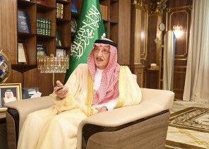 سمو أمير منطقة جازان يدشن حملة التوعية بالسلامة المرورية بالمنطقة سمو أمير منطقة جازان يدشن حملة التوعية بالسلامة المرورية بالمنطقة