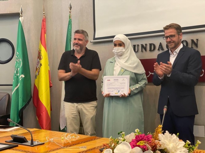 جمعية المتقاعدين بالمنطقة الشرقية تهنئ الدكتورة فاطمة البخيت بمناسبة حصوله على شهادة الزمالة الأوروبية العربية