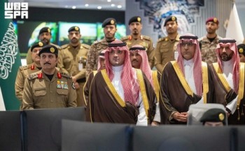 وزير الداخلية يقف على جاهزية مركز القيادة والسيطرة لأمن الحج بمشعر منى
