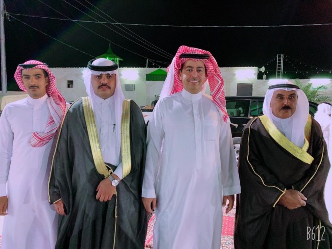 وسط حضور زملاء العريس القدامى .. الشيخ “حامد السحيمي” يحتفل بزاوج ابنه “باسم” بقاعة رودينا في مشهد المدينة