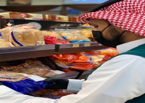 تجارة حائل تنفذ أكثر من 1600 جولة وتقف على وفرة المنتجات والسلع الرمضانية واستمرارية المنشآت التجارية في تقديم خدماتها للمستهلكين تجارة حائل تنفذ أكثر من 1600 جولة وتقف على وفرة المنتجات والسلع الرمضانية واستمرارية المنشآت التجارية في تقديم خدماتها للمستهلكين