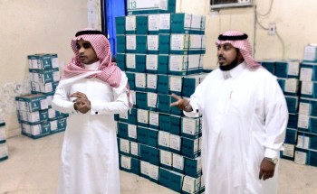 مدير مكتب تعليم صامطة يتفقد مستودع المكتب