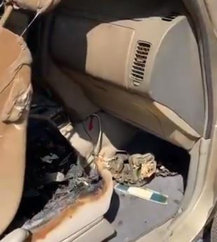 بالفيديو: انفجار بطارية هاتف داخل سيارة أحد المواطنين تخلّف أضرارًا بالغة في المركبة
