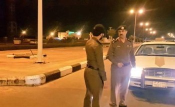 بالصور.. ضبط حبوب مخدرة وخمور وأسلحة بيضاء مع مخالفين لأمر منع التجول بصامطة بالصور.. ضبط حبوب مخدرة وخمور وأسلحة بيضاء مع مخالفين لأمر منع التجول بصامطة