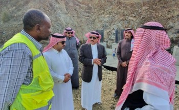 “الشراري” يواصل جولاته التفقدية لمشاريع الطرق بمنطقة عسير