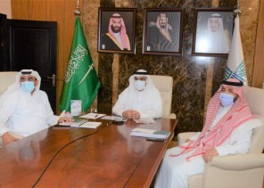 أمين الشرقية يطلع على التصاميم التطويرية للمكتبات العامة في المنطقة ومراحل تأهيلها مع وزارة الثقافة أمين الشرقية يطلع على التصاميم التطويرية للمكتبات العامة في المنطقة ومراحل تأهيلها مع وزارة الثقافة