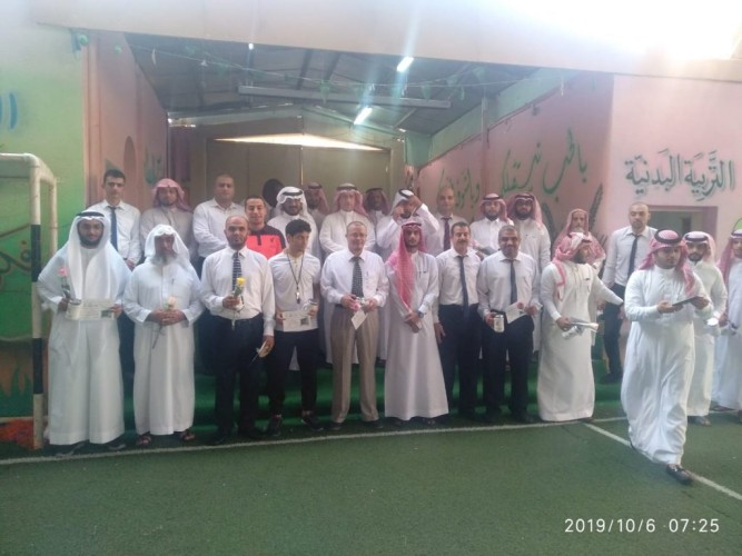 مدير مكتب التعليم الأهلي بمكة في زيارة لمدارس ابن الصلاح الأبتدائية
