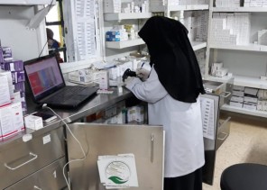 في إطار سعيه لتقديم خدماته الطبية لقاطني مخيم الزعتري والعاملين فيه.. في إطار سعيه لتقديم خدماته الطبية لقاطني مخيم الزعتري والعاملين فيه..