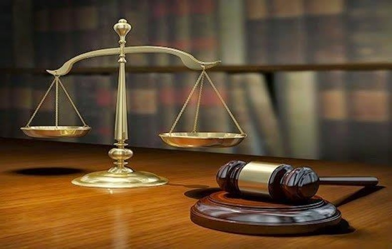 مصدر عدلي يوضح لمَن يُنسب الابن في حال رفض الأب الاعتراف به