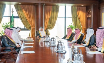 أمير تبوك يرأس الاجتماع الدوري للمحافظين ويؤكد أهمية تلمس احتياجات المواطنين ودعم مشاريع رؤية 2030