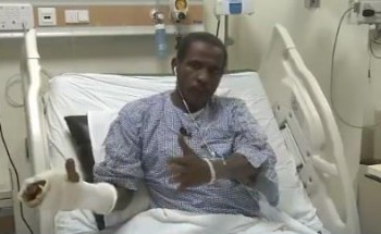 نائب أمير منطقة جازان يكافئ حارس مدرسة بعد تمكنه من إخماد حريق في مدرسة للبنات نائب أمير منطقة جازان يكافئ حارس مدرسة بعد تمكنه من إخماد حريق في مدرسة للبنات