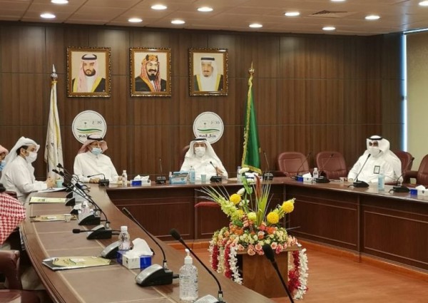 “الحميدي” يتفقد محافظة رجال ألمع ويطلع على منجزات البلدية خلال الربع السنوي “الحميدي” يتفقد محافظة رجال ألمع ويطلع على منجزات البلدية خلال الربع السنوي