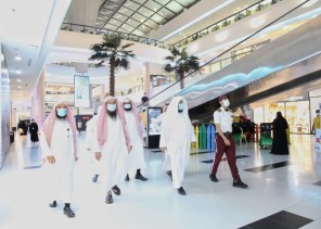 وكيل التوعية والتوجيه بالرئاسة العامة لهيئة الأمر بالمعروف يقف ميدانياً على تنفيذ حملة (الصلاة نور) بالرياض وكيل التوعية والتوجيه بالرئاسة العامة لهيئة الأمر بالمعروف يقف ميدانياً على تنفيذ حملة (الصلاة نور) بالرياض