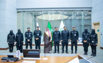 أمير الشرقية يزور مركز العمليات الأمنية الموحدة 911 بالمنطقة ويطلع على الخدمات الأمنية والإنسانية التي يقدمها للمواطنين والمقيمين والزائرين أمير الشرقية يزور مركز العمليات الأمنية الموحدة 911 بالمنطقة ويطلع على الخدمات الأمنية والإنسانية التي يقدمها للمواطنين والمقيمين والزائرين