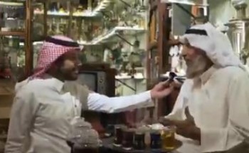 يحتوي على ما يزيد على 5 آلاف قطعة .. بالفيديو: مواطن في الخبر يؤسس أول متحف للشاي بالمنطقة الشرقية يحتوي على ما يزيد على 5 آلاف قطعة .. بالفيديو: مواطن في الخبر يؤسس أول متحف للشاي بالمنطقة الشرقية