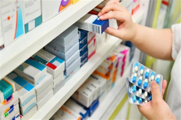 ابتداءً من أغسطس المقبل .. الغذاء والدواء: إلغاء اشتراط طباعة التسعيرة على عبوات الأدوية