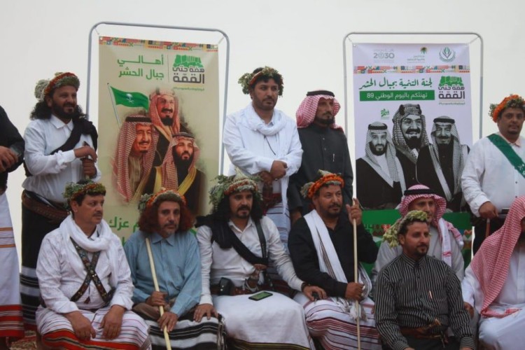 بالصور.. لجنة التنمية الأهلية بجبال الحشر تحتفي بيوم الوطن مع الأهالي