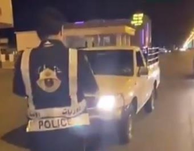 بالفيديو: رصد أول مخالفة للأمر الملكي بمنع التجول في جميع أنحاء المملكة