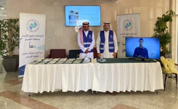 فرع وزارة الموارد البشرية والتنمية بالقصيم يقيم جناحاً توعوياً في بهو فرع الوزارة