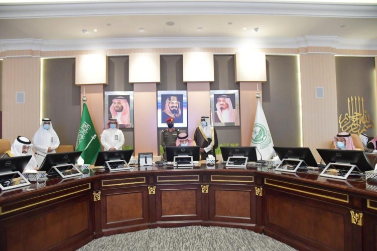 سمو أمير جازان يرأس اجتماع مجلس إدارة جمعية الأمير محمد بن ناصر للإسكان الخيري ويدشن الهوية البصرية الجديدة ..