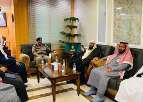 مدير عام فرع هيئة الأمر بالمعروف بعسير يزور مدير شرطة المنطقة مدير عام فرع هيئة الأمر بالمعروف بعسير يزور مدير شرطة المنطقة