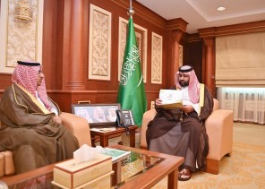 سمو الأمير محمد بن عبدالعزيز يطلع على استعدادات انطلاق مهرجاني عسل جازان والبن السعودي سمو الأمير محمد بن عبدالعزيز يطلع على استعدادات انطلاق مهرجاني عسل جازان والبن السعودي