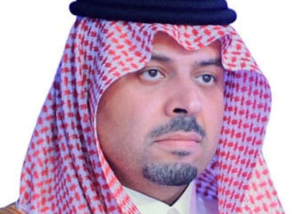 سمو أمير الحدود الشمالية يعزي في وفاة الشيخ الصغير