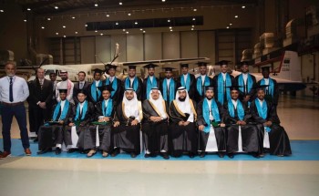 الأمير فيصل بن بندر يرعى تخريج 571 طالباً من كلية علوم الطيران الأمير فيصل بن بندر يرعى تخريج 571 طالباً من كلية علوم الطيران