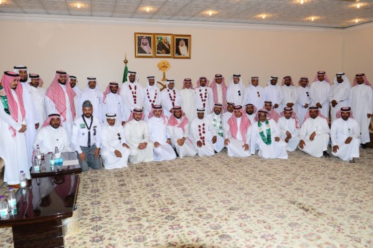 محافظة العلا يستقبل منسوبي التعليم للتهنئة باليوم الوطني ٨٩
