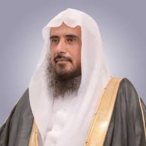 حكم التخلف عن صلاة الجماعة بسبب الدراسة عن بُعد .. الخثلان يوضح – فيديو