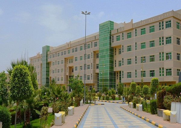 وكلاء وعمداء جامعة الملك خالد لخريجي وخريجات الدفعة (22) وبصوت واحد : أنتم عماد المستقبل وسواعد البناء في وطن المجد وكلاء وعمداء جامعة الملك خالد لخريجي وخريجات الدفعة (22) وبصوت واحد : أنتم عماد المستقبل وسواعد البناء في وطن المجد