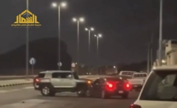 دوريات الأمن بحائل تباشر واقعة تصادم بين مركبتين في مكان عام
