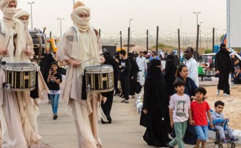 فعاليات وعروض عالميه‬ ‫زوار قرية الهجن يتخطّون الـ 40 الف ‬
