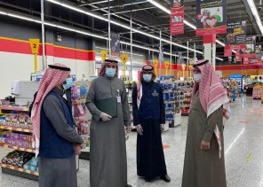 لجنة التقصي الوبائي بمركز صوير تواصل تكثيف جولاتها الرقابية لجنة التقصي الوبائي بمركز صوير تواصل تكثيف جولاتها الرقابية