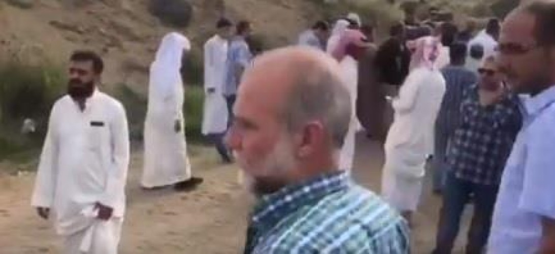 تشييع جثمان الشهيد السوري ضحية الهجوم الحوثي الإرهابي على مطار أبها (فيديو)